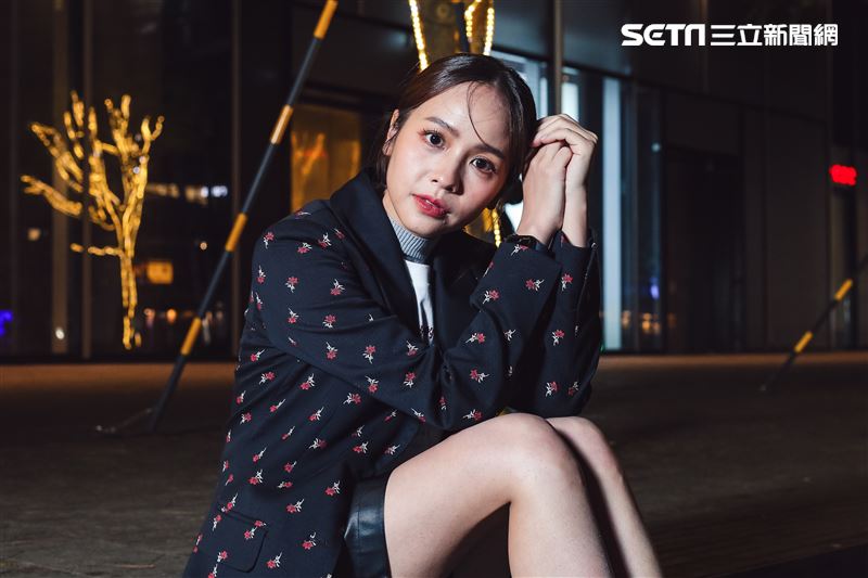 黃姵嘉三立新聞網專訪。（圖/記者楊澍攝影）