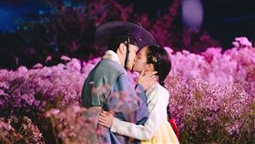 《花開時想月》俞承豪、惠利。（圖／myVideo提供）