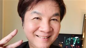 高向鵬陷搶救！方怡萍淚衝醫院　龍千玉洩「80歲之約」。圖/臉書