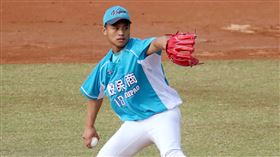 高中木棒聯賽  穀保林盛恩好投助隊勝110學年度高中棒球聯賽（木棒組）第3階段賽事持續，穀保家商先發投手林盛恩24日用84球主投7局，僅被敲出2支安打、出現3次保送，飆出8次三振無失分，助隊終場以4比1擊敗平鎮高中。（學生棒球運動聯盟提供）中央社記者楊啟芳傳真  111年2月24日