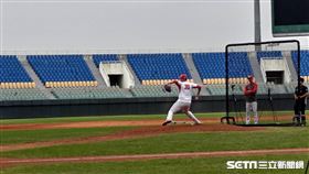  ▲味全龍廖任磊春訓Live BP。（圖／記者蕭保祥攝影）