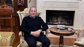 曾任總統和外長的科索沃議員帕喬利。（圖／翻攝自Behgjet Pacolli臉書）