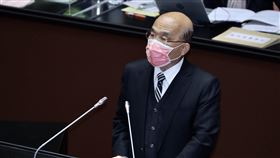 海空戰力提升特別預算案  蘇貞昌：捍衛領海領空行政院長蘇貞昌（圖）3日赴立法院報告海空戰力提升計畫採購特別預算案編製經過，並透過書面資料指出，這是為了捍衛領海、領空與區域和平穩定的重大國防投資，也向國際展現台灣自我防衛的決心，盼各立委全力支持。中央社記者張皓安攝  110年12月3日