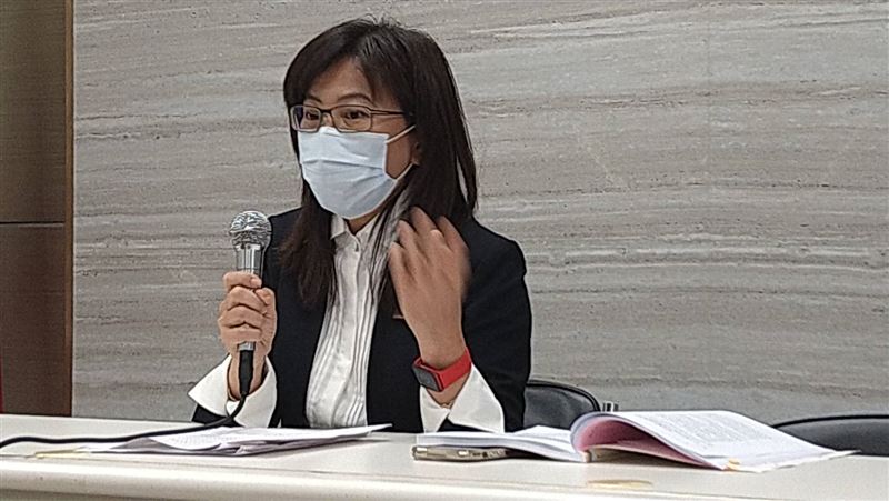 住國外也得繳健保費　擬廢海外停復保