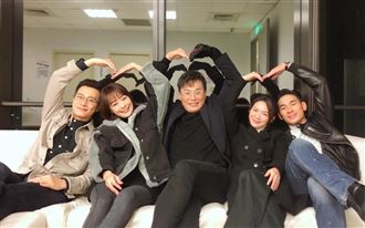 驕女惡霸報應倒數　愛女曬全家福淚崩