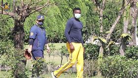 ▲中信兄弟德保拉在鹽埔中信園區基地自主管理。（圖／中信兄弟球團提供）