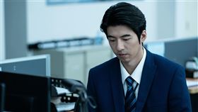 電影《售命》「雨天CP」再相聚！傅孟柏「雨神」變「魯蛇」遭曾之喬怒嗆 威視電影提供