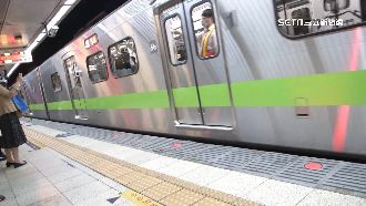 最美區間太長！月台停車標線亂上錯車