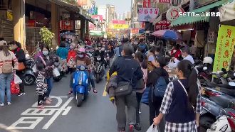 迎228連假！國華街名店湧排隊人潮