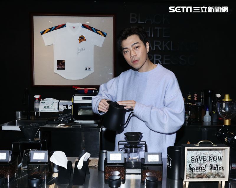 正義三立新聞網專訪。（記者邱榮吉/攝影）