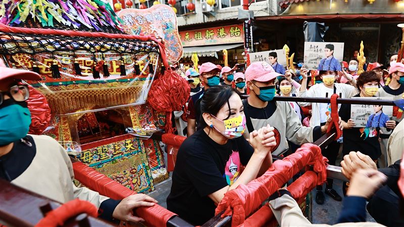 有媽祖幫忙　歌仔戲國寶南下掌轎哭了