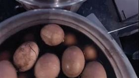 超商店員,茶葉蛋,湯圓,番薯,烤蝦,