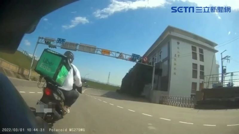 外送員遭撞慘死　車禍瞬間曝光
