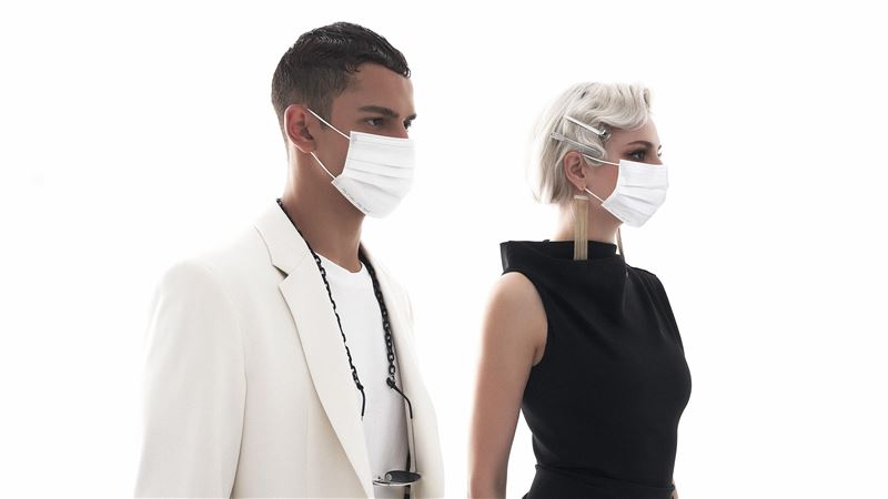 歐美時裝週流行色　中衛全白口罩搶市