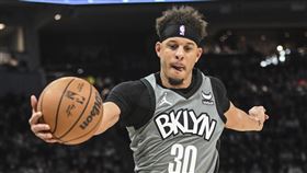 ▲柯瑞弟（Seth Curry）投進追平比數三分球。（圖／路透社／達志影像）