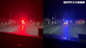 獨／警車開道！基輔撤僑車隊半夜狂奔