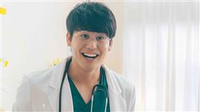 蔡淑臻 《村裡來了個暴走女外科》、風田、湯志偉、許乃涵、蘇瀅（圖／公視提供）