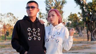 跟女友「開放式關係」挨轟　鳳梨反擊