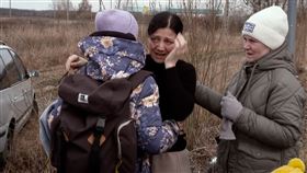 烏克蘭難民撤離到匈牙利（圖／AP授權）