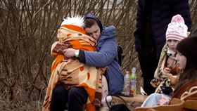 烏克蘭難民撤離到匈牙利（圖／AP授權）