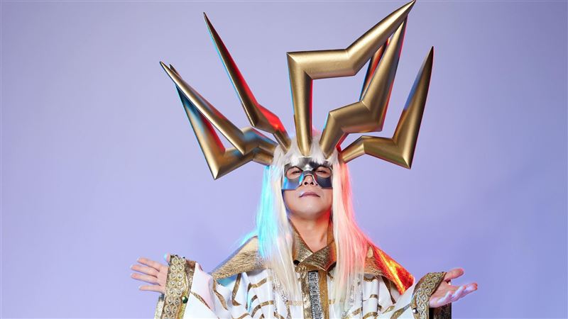 伍佰新造型驚變台版LadyGaga