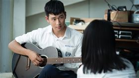 我吃了那男孩一整年的早餐 周興哲 李沐（圖／華映提供）