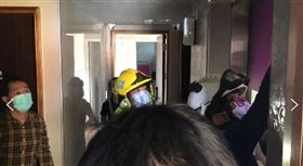 台南市中西區一處商旅發生夫妻受困電梯案件。（圖／翻攝自畫面）