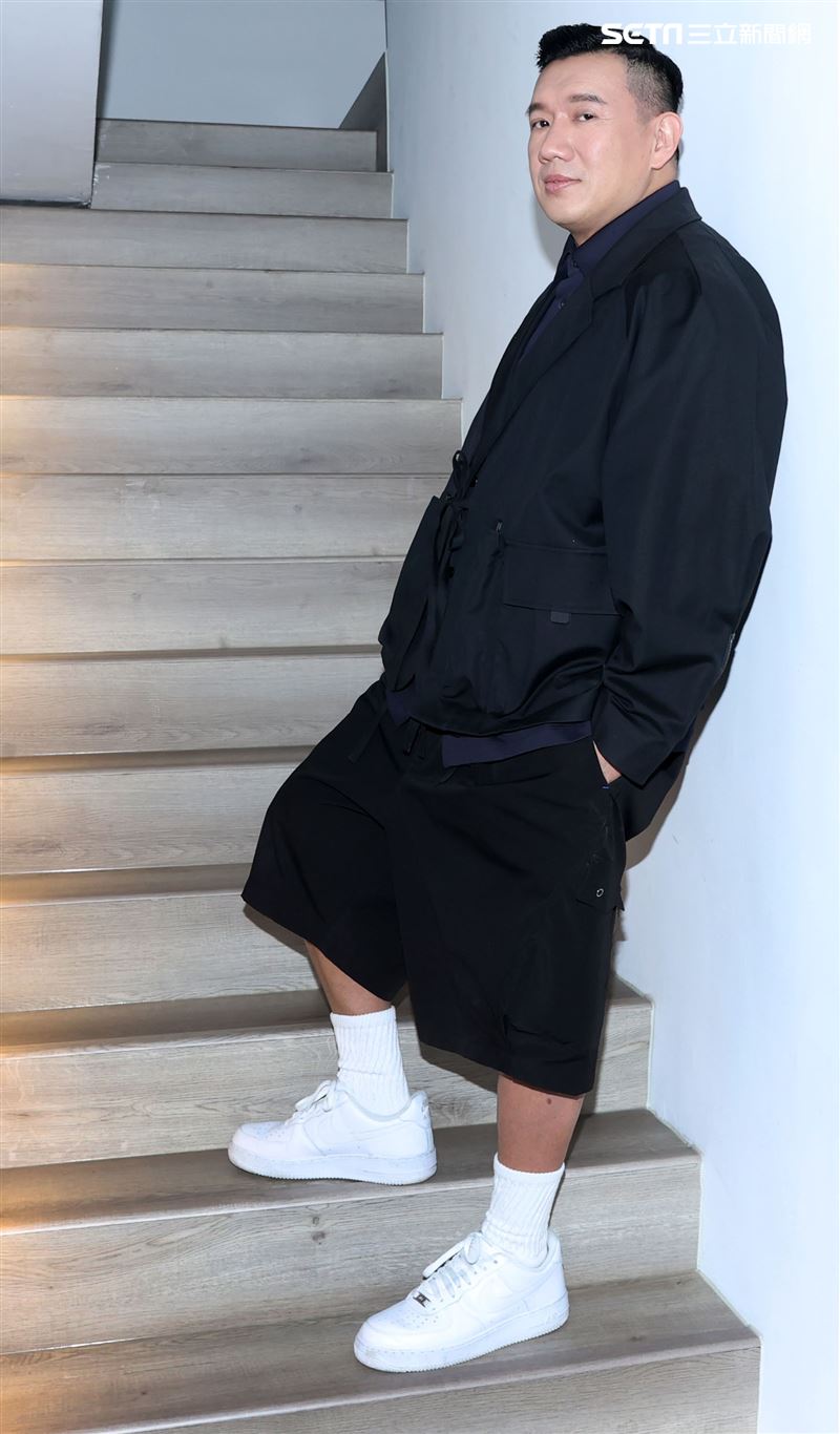 杜汶澤麻辣鴨血三立新聞網專訪。（記者邱榮吉/攝影）