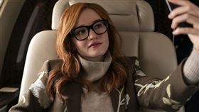 《創造安娜》茱莉婭·加納。（圖／Netflix提供）