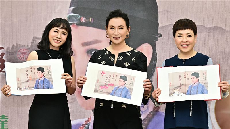 撞韓國性感影后　陳亞蘭深Ｖ倒奶辣爆