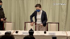 L台電董總辭2400