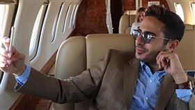  扮成假高富帥的詐騙犯大衛·列維耶夫。（圖／翻攝自simon__leviev__official_____　IG）