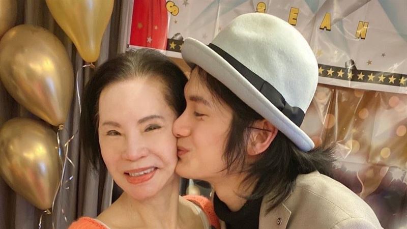 櫻花系男神黑化　家中奶奶嚇壞錄影片