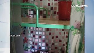 雅房床位月租2千元　掛浴簾簡單間隔