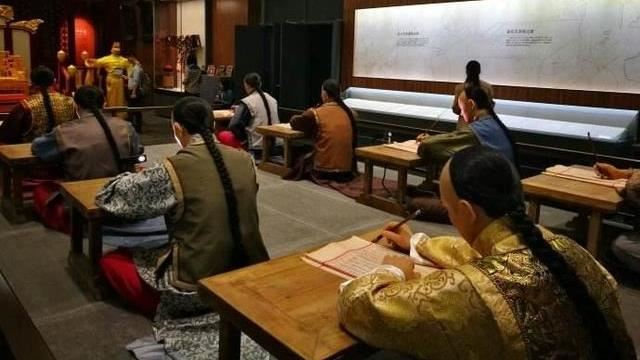 乾隆發明奇葩制度　顏值夠高就能當官