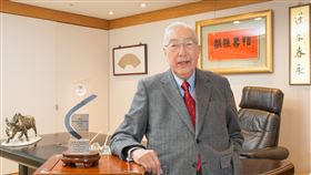 上海商銀榮譽董事長榮鴻慶逝世上海商業儲蓄銀行榮譽董事長榮鴻慶，3日於香港家中逝世，享嵩壽100歲。（上海商銀提供）中央社記者張璦  111年3月4日