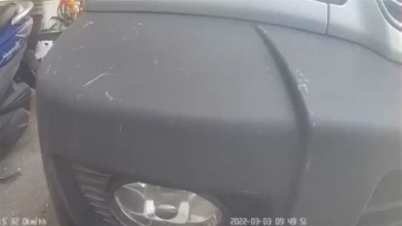 不爽家門被擋　鄰氣炸猛撞還自爆這事
