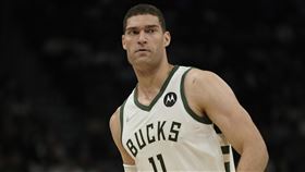 ▲公鹿主力中鋒洛培茲（Brook Lopez）已恢復訓練。（圖／美聯社／達志影像）