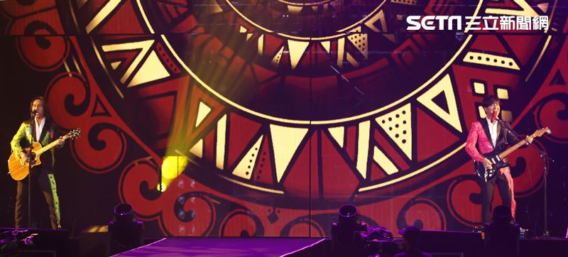 動力火車「都是因為愛」台北演唱會台北小巨蛋登場。（記者邱榮吉/攝影）