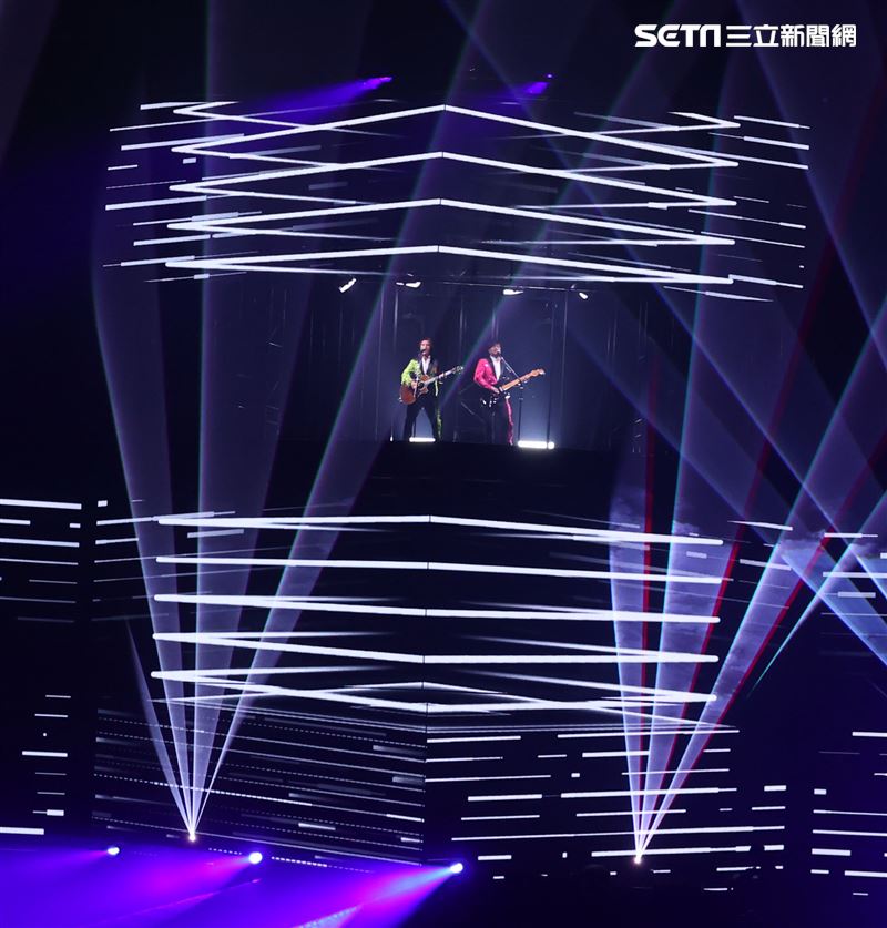 動力火車「都是因為愛」台北演唱會台北小巨蛋登場。（記者邱榮吉/攝影）