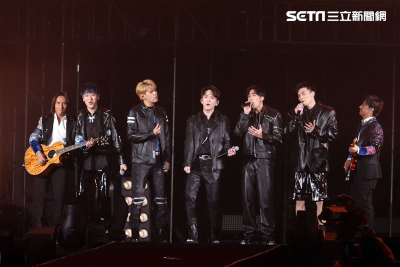 動力火車「都是因為愛」台北演唱會嘉賓Talking3。（記者邱榮吉/攝影）