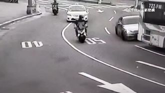 酒駕見警加速逃　上班尖峰撞公車遭逮