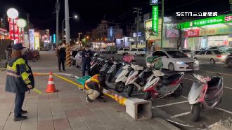 高雄突吹強風　路燈倒砸8機車險傷人
