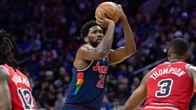 ▲恩比德（Joel Embiid）單場攻下43分。（圖／路透社／達志影像）