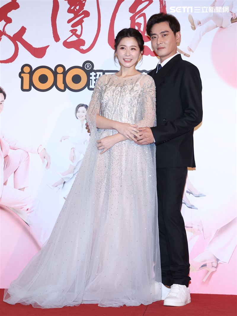 李燕、陳冠霖出席「一家團圓」首映會。（記者邱榮吉/攝影）