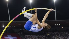 ▲瑞典撐竿跳高天才杜普蘭蒂斯（Armand Duplantis），在世界室內田徑巡迴賽塞爾維亞站跳出6公尺19的成績，刷新自己所創下的世界紀錄。（資料圖／美聯社／達志影像）