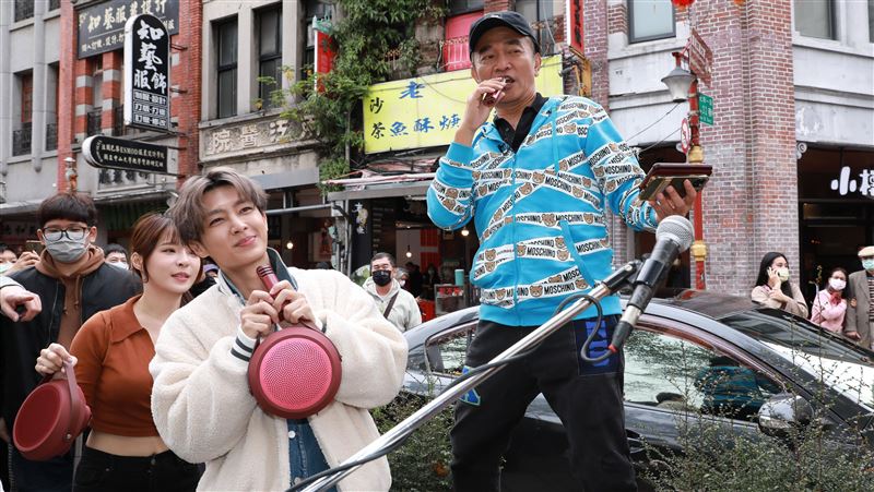 炎P在憲哥面前噹入圍金鐘：傷口撒鹽