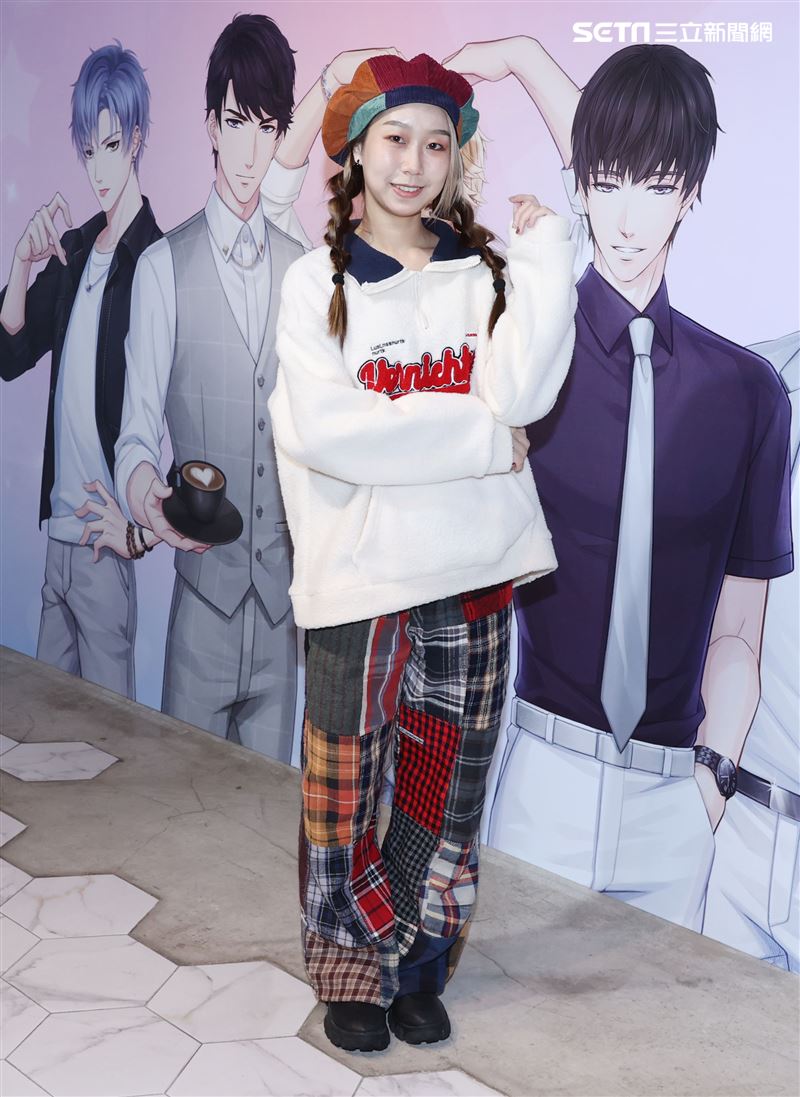 微甜女孩愛波三立新聞網專訪。（記者邱榮吉/攝影）