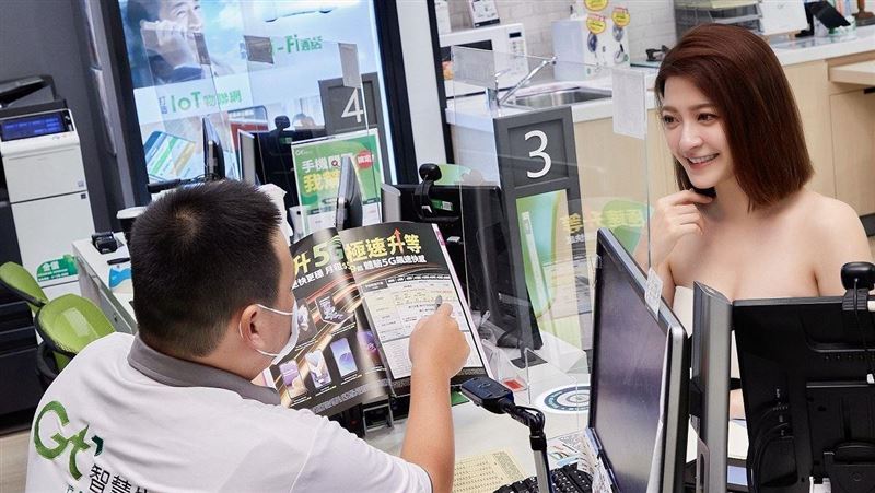 白色情人節！辦5G爽拿1+1情侶機
