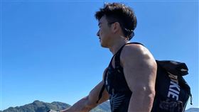 李沛旭登山不慎傷到腳（圖／翻攝自）